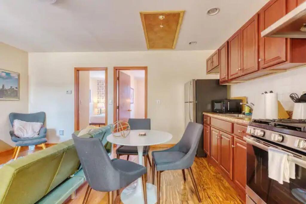 Apartment 2 Bedroom Gem Near Center City! W/ Car Opt *
