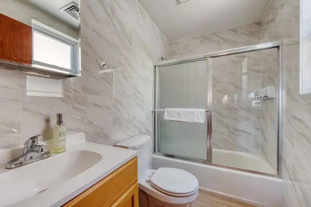 Apartment 2 Bedroom Gem Near Center City! W/ Car Opt Philadelphia